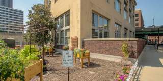One Bedroom Unit in Wonderful Western Auto Lofts Gallery 37
