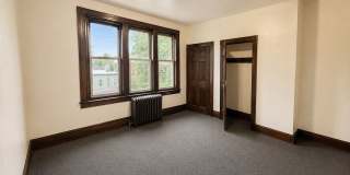 Spacious 6-Bedroom Rental in North Philadelphia | Small Dogs Welcome Gallery 19