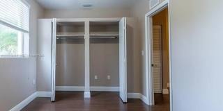 5416 NE 1st Ct Gallery 6