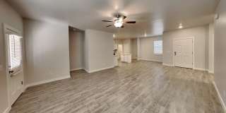 Beautiful 3 Bedroom, 2 Bathroom Home on a 2.14 Acre Corner Lot! Gallery 13