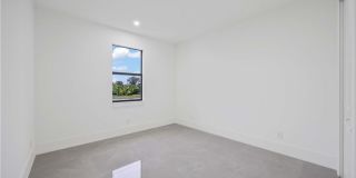 2504 23rd St W Gallery 21