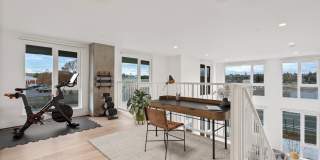 Jackstraw Gallery 25