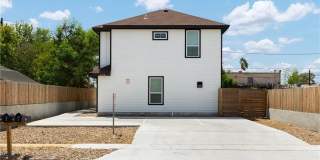 208 S Kansas Avenue Gallery 1