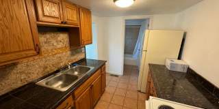Charming 2 bedroom House Gallery 9