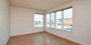 Square One Apartments Gallery 16