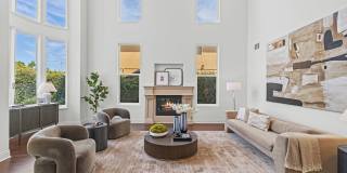 5011 Hayvenhurst Avenue Gallery 7