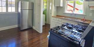 Charming Bungalow in Desirable NW Pasadena Gallery 9