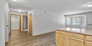 Creekside Commons Apartments Gallery 53