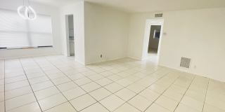 1100 Northeast 18th Street Gallery 6