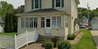 Spacious 3 Bedroom Home With Double Lot in East Moline! Gallery 1