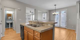 Central Park HOUSE for rent! 2 BLOCKS TO STANLEY MARKETPLACE Gallery 18