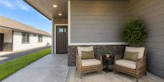 Pet Friendly South Richland Home with Bonus Loft Gallery 1