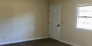 N Kerr Avenue - Duplex home - Move In Ready!!! Gallery 4