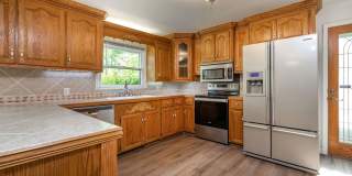Rental Home in Hollister MO 3 bedroom 3 bath home with garage and fenced yard Gallery 1