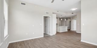 Imperial Crossing Luxury Apartment Homes Gallery 17