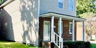 ***4 bedroom, 3 FULL bath Norfolk near ODU and Sentara Norfolk General and NAVSTA. Gallery 1