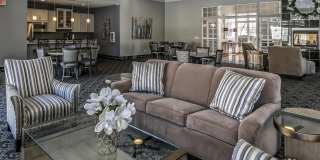 Lakeside Hills Apartments Gallery 6