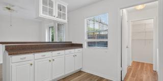 Spacious & Exciting Townhome style Condo Gallery 10