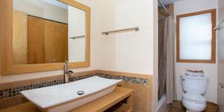 2 bedroom in Frisco. Walk to Main Street! Garage and Yard! Hot tub! Gallery 13