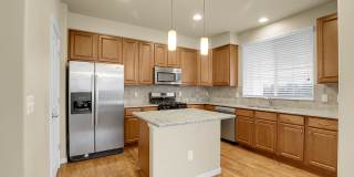 1000 Elmhurst Dr Unit D Gallery 1