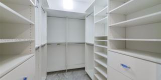 19195 NE 36th Ct Gallery 32