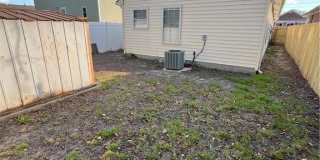 1002 Roseclair Street Gallery 30