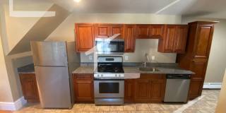 huge 3 bed in Somerville Gallery 23