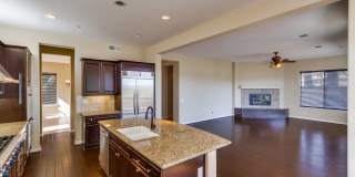 Beautiful 4 bedroom, 4.5 bathroom Home in the Varadero Community Gallery 33