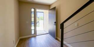 Luxurious Coastal Living: Fully Remodeled 3-Bed, 3.5-Bath with Ocean Views in Sea Point Gallery 8