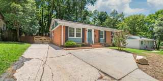 4 Bedroom Ranch w/ Fenced Yard Gallery 28