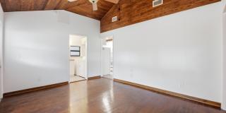 1021 S N Street Gallery 30