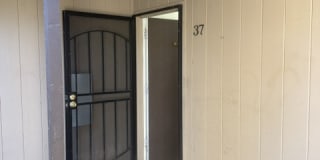4332 Pacific Ave #37 Gallery 19