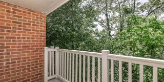 Huntington Square Gallery 23