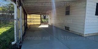 2 bed 1 bath house available! Gallery 3