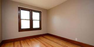 Beautiful 5 Bedroom Home! Gallery 21