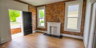 Two Bedroom in Beautiful Highland Park! Gallery 1