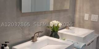 320 SE 15 PL Gallery 15