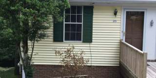 Townhouse Close to all! Gallery 1