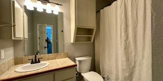 7-Bedroom Home 2 Minute Walk From Campus! Gallery 18