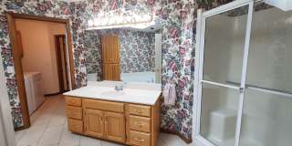 Executive 3+BR, 3BTH Rancher, 2car gar (with ALL utilities only $450/mo) and lawncare and snow removal provided! Gallery 18