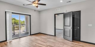 The Lofts at Old Towne Gallery 17