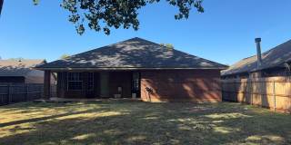 Luxurious and Spacious 3 Bedroom Home in Mustang School District Gallery 19