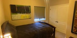 Super Cute Condo Near U of A! Gallery 8