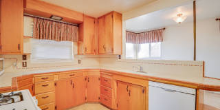 Charming Farmhouse Retreat in Northwest Bakersfield! Gallery 11