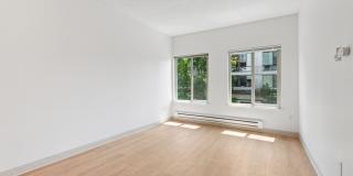 1202 E Pine Street Gallery 17