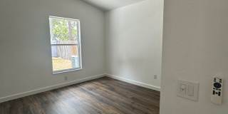 4 Bedroom / 2 Bath House Gallery 21