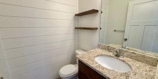 Nearly New Townhome Gallery 10
