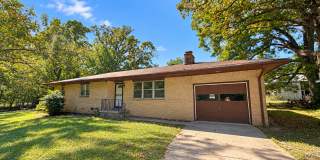 SPACIOUS 3 BEDROOM / 2 BATHROOM HOUSE WITH GARAGE AND SHED IN JOPLIN MO!! Gallery 1