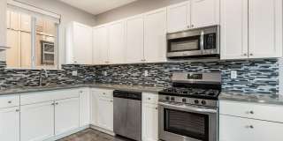 Beautiful townhome in Empire Crossing with mountain views! Beautiful townhome in Empire Crossing with mountain views! Gallery 19