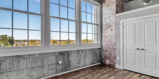 Crescendo Gallery 38